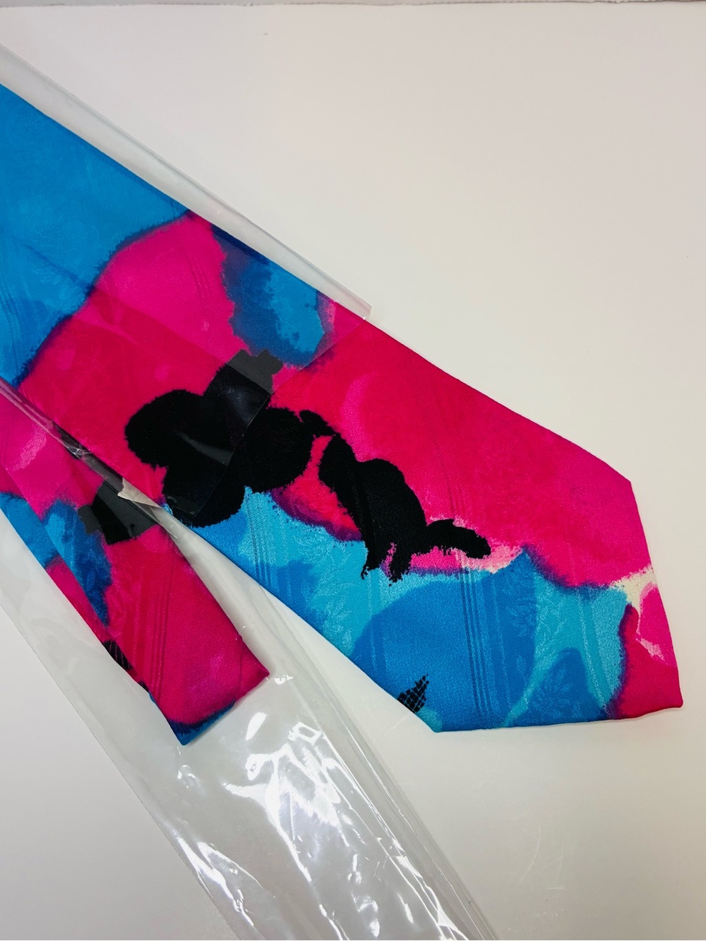 VTG Buccelli Italy Silk Necktie NWOT Abstract Painterly Neon Pink Blue Art 57”